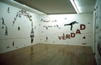 Escrito en el cielo (Detalle de la instalaci&oacute;n) 2001